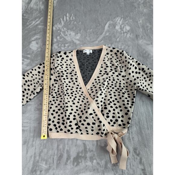 SHE + SKY Women's Tan Black Animal Print Wrap Tie Sweater Size Large - Picture 1 of 5